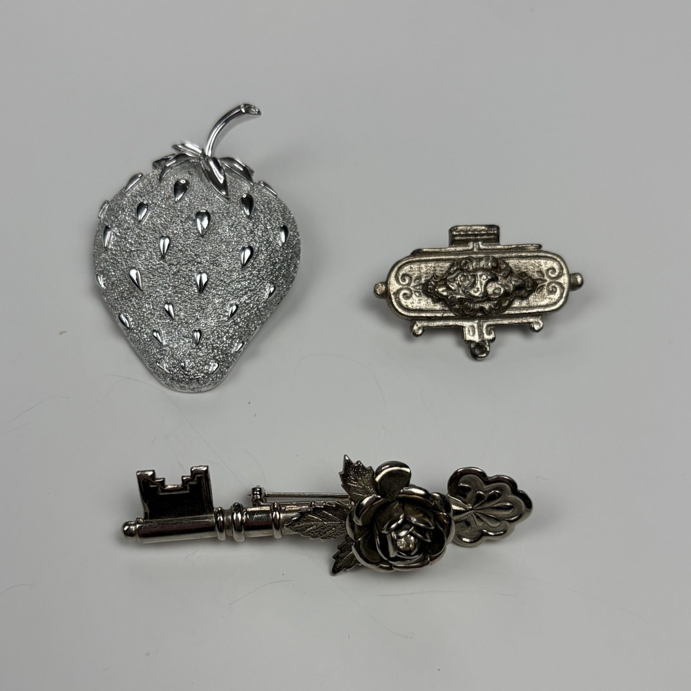 Vintage Ornate Silver-Tone Strawberry Skeleton Key Rose Chest/Casket 3pc Lot